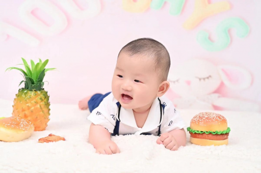 巴音郭楞宝宝脸上有红疙瘩